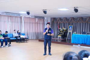 กองพัฒนานักศึกษาจัดโครงการพัฒนาความเป็นพลเมืองในระบอบประชาธิปไตยอันมีพระมหากษัตริย์ทรงเป็นประมุข