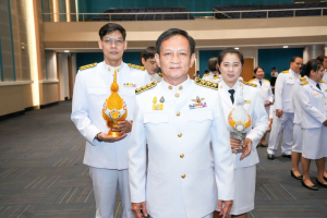 อธิการบดี มรภ.เทพสตรี นำคณะผู้บริหาร คณาจารย์ บุคลากร นักเรียน และนักศึกษา ร่วมพิธีถวายพระพรชัยมงคล สมเด็จพระนางเจ้าสิริกิติ์ พระบรมราชินีนาถ พระบรมราชชนนีพันปีหลวง