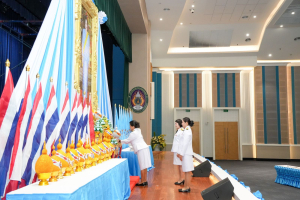 อธิการบดี มรภ.เทพสตรี นำคณะผู้บริหาร คณาจารย์ บุคลากร นักเรียน และนักศึกษา ร่วมพิธีถวายพระพรชัยมงคล สมเด็จพระนางเจ้าสิริกิติ์ พระบรมราชินีนาถ พระบรมราชชนนีพันปีหลวง