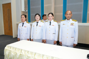 อธิการบดี มรภ.เทพสตรี นำคณะผู้บริหาร คณาจารย์ บุคลากร นักเรียน และนักศึกษา ร่วมพิธีถวายพระพรชัยมงคล สมเด็จพระนางเจ้าสิริกิติ์ พระบรมราชินีนาถ พระบรมราชชนนีพันปีหลวง