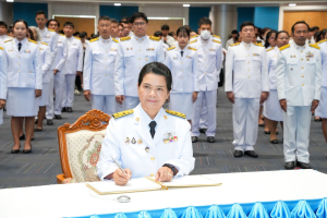อธิการบดี มรภ.เทพสตรี นำคณะผู้บริหาร คณาจารย์ บุคลากร นักเรียน และนักศึกษา ร่วมพิธีถวายพระพรชัยมงคล สมเด็จพระนางเจ้าสิริกิติ์ พระบรมราชินีนาถ พระบรมราชชนนีพันปีหลวง