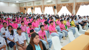 กองบริการการศึกษา พร้อมด้วยงานสื่อสารองค์กร มรภ.เทพสตรี ลงพื้นที่ออกบูธงานมหกรรมเสริมสร้างแรงบันดาลใจ ทักษะอาชีพ และการเรียนต่อในยุคดิจิทัลฯ