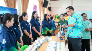 กองบริการการศึกษา พร้อมด้วยงานสื่อสารองค์กร มรภ.เทพสตรี ลงพื้นที่ออกบูธงานมหกรรมเสริมสร้างแรงบันดาลใจ ทักษะอาชีพ และการเรียนต่อในยุคดิจิทัลฯ