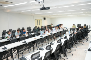มรภ.เทพสตรี รับฟังการรายงานผลการดำเนินงานโปรแกรมระบบบริการการศึกษาฯ จากผู้แทน บ.วิชั่นเน็ต