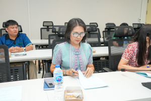 มรภ.เทพสตรี รับฟังการรายงานผลการดำเนินงานโปรแกรมระบบบริการการศึกษาฯ จากผู้แทน บ.วิชั่นเน็ต