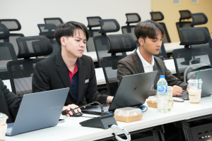 มรภ.เทพสตรี รับฟังการรายงานผลการดำเนินงานโปรแกรมระบบบริการการศึกษาฯ จากผู้แทน บ.วิชั่นเน็ต