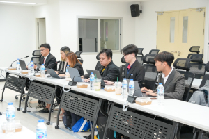 มรภ.เทพสตรี รับฟังการรายงานผลการดำเนินงานโปรแกรมระบบบริการการศึกษาฯ จากผู้แทน บ.วิชั่นเน็ต
