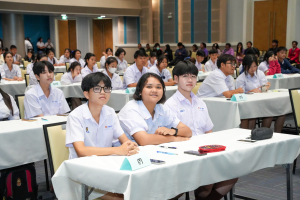 วิชาเอกภาษาไทย คณะมนุษยศาสตร์ฯ ร่วมกับภาคีเครือข่าย จัดประกวดประชันกลอนสด วรรณศิลป์เทพสตรี ครั้งที่ 3 ชิงถ้วยรัฐมนตรี อว.