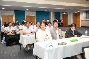 วิชาเอกภาษาไทย คณะมนุษยศาสตร์ฯ ร่วมกับภาคีเครือข่าย จัดประกวดประชันกลอนสด วรรณศิลป์เทพสตรี ครั้งที่ 3 ชิงถ้วยรัฐมนตรี อว.