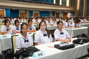 วิชาเอกภาษาไทย คณะมนุษยศาสตร์ฯ ร่วมกับภาคีเครือข่าย จัดประกวดประชันกลอนสด วรรณศิลป์เทพสตรี ครั้งที่ 3 ชิงถ้วยรัฐมนตรี อว.