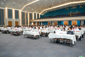 วิชาเอกภาษาไทย คณะมนุษยศาสตร์ฯ ร่วมกับภาคีเครือข่าย จัดประกวดประชันกลอนสด วรรณศิลป์เทพสตรี ครั้งที่ 3 ชิงถ้วยรัฐมนตรี อว.