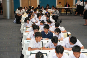 วิชาเอกภาษาไทย คณะมนุษยศาสตร์ฯ ร่วมกับภาคีเครือข่าย จัดประกวดประชันกลอนสด วรรณศิลป์เทพสตรี ครั้งที่ 3 ชิงถ้วยรัฐมนตรี อว.