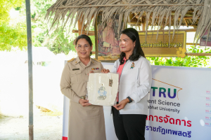 มรภ.เทพสตรี ส่งมอบผลงานโครงการ “พลิกโฉมดินสอพอง” สู่ Soft Power ของประเทศ