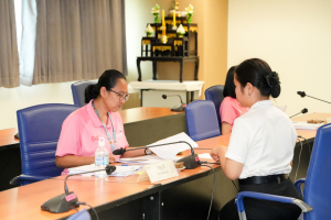 คณะมนุษยศาสตร์ฯ จัดสัมภาษณ์นักศึกษาเพื่อคัดเลือกเข้ารับทุนการศึกษาในงานมหกรรมเทพสตรี 105 ปี