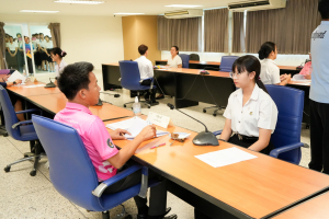 คณะมนุษยศาสตร์ฯ จัดสัมภาษณ์นักศึกษาเพื่อคัดเลือกเข้ารับทุนการศึกษาในงานมหกรรมเทพสตรี 105 ปี