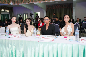 คณะเทคโนโลยีอุตสาหกรรม จัดประกวดดาว เดือน