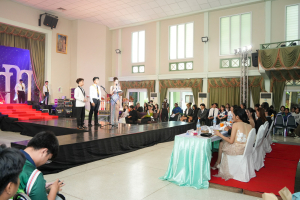 คณะเทคโนโลยีอุตสาหกรรม จัดประกวดดาว เดือน