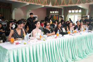 คณะเทคโนโลยีอุตสาหกรรม จัดประกวดดาว เดือน