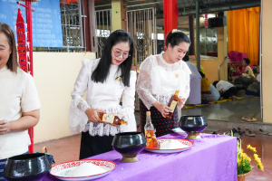 มรภ.เทพสตรี ร่วมงานประเพณีบุญเดือนสิบตักบาตรน้ำผึ้ง ประจำปี พ.ศ. 2568 สืบสานอัตลักษณ์ของชุมชนมอญบางขันหมาก