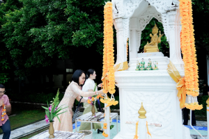 Day 1 : มรภ.เทพสตรี จัดงานมหกรรมเทพสตรี 105 ปี “สร้างพลังท้องถิ่นสู่ความมั่นคง มั่งคั่ง และยั่งยืน” (The 105th Anniversary of TRU: Empower Local Communities for Security, Prosperity and Sustainability)
