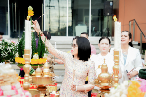 Day 1 : มรภ.เทพสตรี จัดงานมหกรรมเทพสตรี 105 ปี “สร้างพลังท้องถิ่นสู่ความมั่นคง มั่งคั่ง และยั่งยืน” (The 105th Anniversary of TRU: Empower Local Communities for Security, Prosperity and Sustainability)