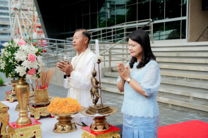 Day 1 : มรภ.เทพสตรี จัดงานมหกรรมเทพสตรี 105 ปี “สร้างพลังท้องถิ่นสู่ความมั่นคง มั่งคั่ง และยั่งยืน” (The 105th Anniversary of TRU: Empower Local Communities for Security, Prosperity and Sustainability)
