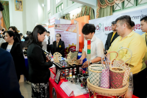 มรภ.เทพสตรี จัดงานมหกรรมเทพสตรี 105 ปี “สร้างพลังท้องถิ่นสู่ความมั่นคง มั่งคั่ง และยั่งยืน” (The 105th Anniversary of TRU: Empower Local Communities for Security, Prosperity and Sustainability)