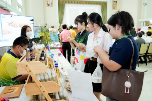 มรภ.เทพสตรี จัดงานมหกรรมเทพสตรี 105 ปี “สร้างพลังท้องถิ่นสู่ความมั่นคง มั่งคั่ง และยั่งยืน” (The 105th Anniversary of TRU: Empower Local Communities for Security, Prosperity and Sustainability)