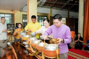 คณะเทคโนโลยีอุตสาหกรรม เป็นผู้แทน มรภ.เทพสตรี ร่วมโครงการ ผู้ว่าฯ พาแต่งไทย หิ้วปิ่นโตทำบุญ เกื้อกูลพระพุทธศาสนา รักษาสิ่งแวดล้อม จ.ลพบุรี ครั้งที่ 7