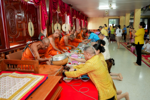 คณะเทคโนโลยีอุตสาหกรรม เป็นผู้แทน มรภ.เทพสตรี ร่วมโครงการ ผู้ว่าฯ พาแต่งไทย หิ้วปิ่นโตทำบุญ เกื้อกูลพระพุทธศาสนา รักษาสิ่งแวดล้อม จ.ลพบุรี ครั้งที่ 7