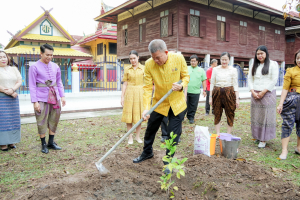 คณะเทคโนโลยีอุตสาหกรรม เป็นผู้แทน มรภ.เทพสตรี ร่วมโครงการ ผู้ว่าฯ พาแต่งไทย หิ้วปิ่นโตทำบุญ เกื้อกูลพระพุทธศาสนา รักษาสิ่งแวดล้อม จ.ลพบุรี ครั้งที่ 7