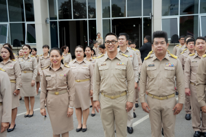 อธิการบดี นำผู้บริหาร คณาจารย์ บุคลากร นักเรียน นักศึกษา มรภ.เทพสตรี ร่วมเคารพธงชาติเนื่องในวันพระราชทานธงชาติไทย 28 กันยายน