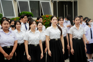 อธิการบดี นำผู้บริหาร คณาจารย์ บุคลากร นักเรียน นักศึกษา มรภ.เทพสตรี ร่วมเคารพธงชาติเนื่องในวันพระราชทานธงชาติไทย 28 กันยายน