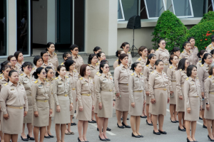 อธิการบดี นำผู้บริหาร คณาจารย์ บุคลากร นักเรียน นักศึกษา มรภ.เทพสตรี ร่วมเคารพธงชาติเนื่องในวันพระราชทานธงชาติไทย 28 กันยายน