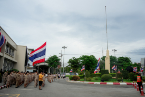 อธิการบดี นำผู้บริหาร คณาจารย์ บุคลากร นักเรียน นักศึกษา มรภ.เทพสตรี ร่วมเคารพธงชาติเนื่องในวันพระราชทานธงชาติไทย 28 กันยายน