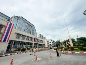 อธิการบดี นำผู้บริหาร คณาจารย์ บุคลากร นักเรียน นักศึกษา มรภ.เทพสตรี ร่วมเคารพธงชาติเนื่องในวันพระราชทานธงชาติไทย 28 กันยายน