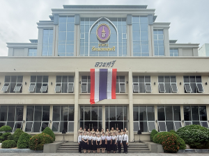 อธิการบดี นำผู้บริหาร คณาจารย์ บุคลากร นักเรียน นักศึกษา มรภ.เทพสตรี ร่วมเคารพธงชาติเนื่องในวันพระราชทานธงชาติไทย 28 กันยายน