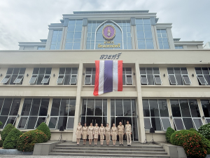 อธิการบดี นำผู้บริหาร คณาจารย์ บุคลากร นักเรียน นักศึกษา มรภ.เทพสตรี ร่วมเคารพธงชาติเนื่องในวันพระราชทานธงชาติไทย 28 กันยายน