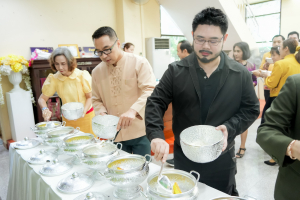 สำนักศิลปะและวัฒนธรรม จัดพิธีทำบุญทักษิณา เพื่อถวายเป็นพระราชกุศลและน้อมรำลึกในพระมหากรุณาธิคุณ รัชกาลที่ 9 เนื่องในวันนวมินทรมหาราช