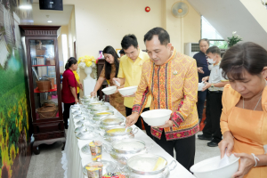 สำนักศิลปะและวัฒนธรรม จัดพิธีทำบุญทักษิณา เพื่อถวายเป็นพระราชกุศลและน้อมรำลึกในพระมหากรุณาธิคุณ รัชกาลที่ 9 เนื่องในวันนวมินทรมหาราช