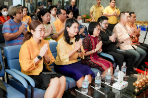 สำนักศิลปะและวัฒนธรรม จัดพิธีทำบุญทักษิณา เพื่อถวายเป็นพระราชกุศลและน้อมรำลึกในพระมหากรุณาธิคุณ รัชกาลที่ 9 เนื่องในวันนวมินทรมหาราช