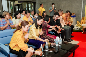 สำนักศิลปะและวัฒนธรรม จัดพิธีทำบุญทักษิณา เพื่อถวายเป็นพระราชกุศลและน้อมรำลึกในพระมหากรุณาธิคุณ รัชกาลที่ 9 เนื่องในวันนวมินทรมหาราช