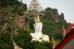 มรภ.เทพสตรี ร่วมงานสืบสานวัฒนธรรมประเพณี 