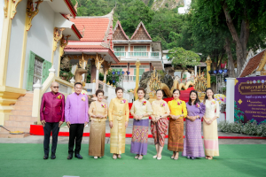 มรภ.เทพสตรี ร่วมงานสืบสานวัฒนธรรมประเพณี 