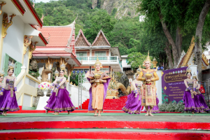 มรภ.เทพสตรี ร่วมงานสืบสานวัฒนธรรมประเพณี 