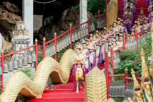 มรภ.เทพสตรี ร่วมงานสืบสานวัฒนธรรมประเพณี 