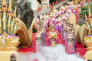 มรภ.เทพสตรี ร่วมงานสืบสานวัฒนธรรมประเพณี 