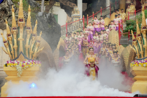 มรภ.เทพสตรี ร่วมงานสืบสานวัฒนธรรมประเพณี 