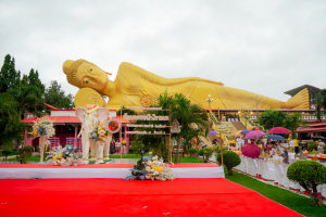 มรภ.เทพสตรี ร่วมงานสืบสานประเพณีตักบาตเทโวโรหณะวันออกพรรษาของเทศบาลตำบลกกโก