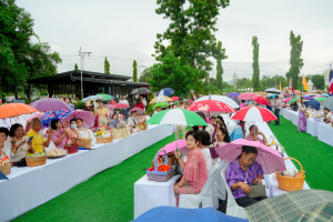 มรภ.เทพสตรี ร่วมงานสืบสานประเพณีตักบาตเทโวโรหณะวันออกพรรษาของเทศบาลตำบลกกโก